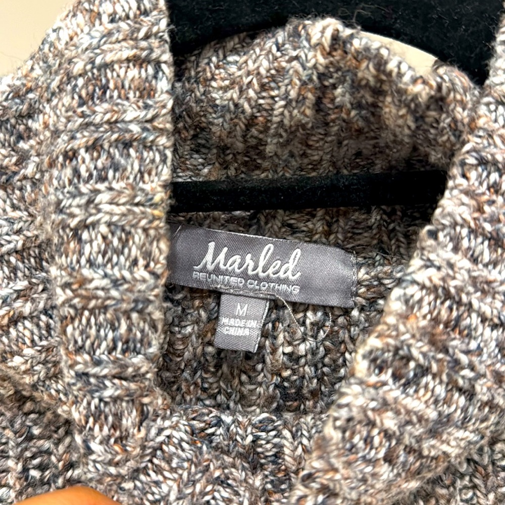 Wool sweater - Picture 3 of 5